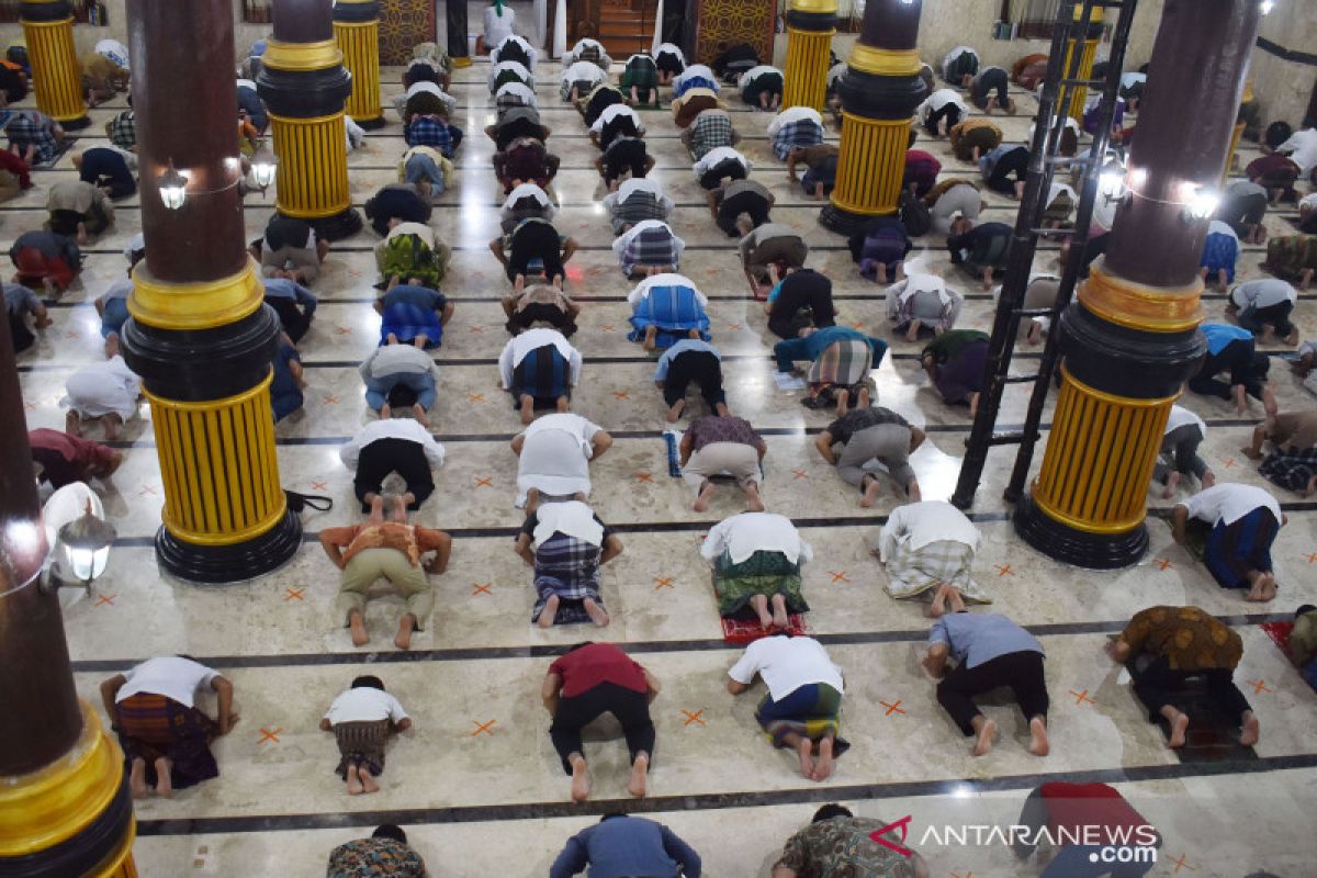 Sekjen MUI usulkan shalat Jumat secara bergelombang