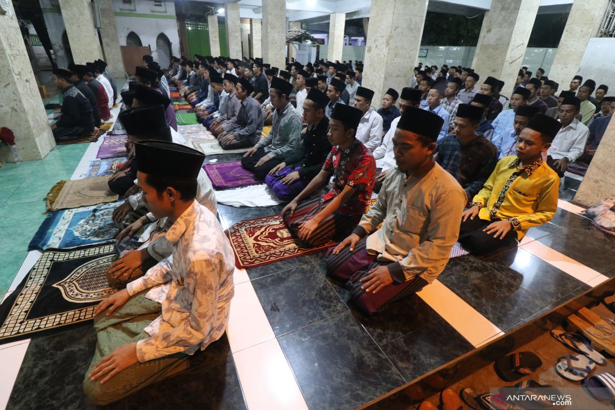 Asosiasi Pesantren NU: Tunda kebijakan normal baru di pesantren