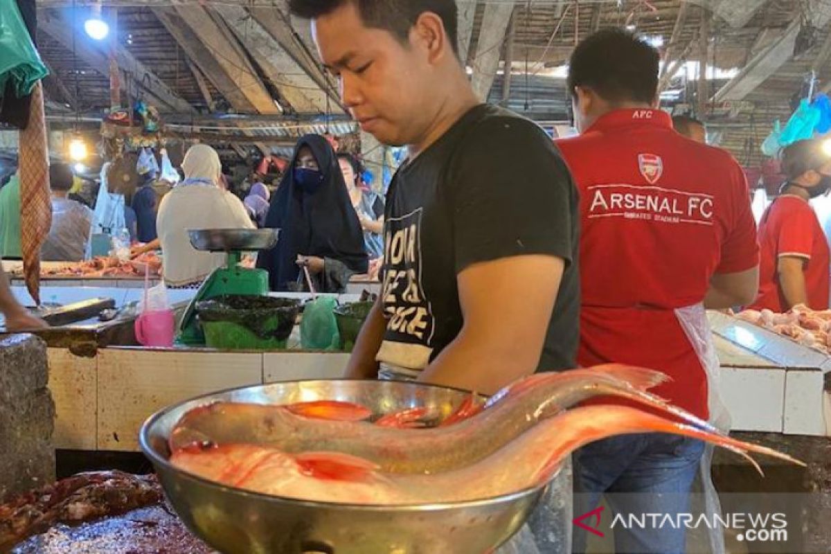 Hari pertama puasa di Palembang, harga ikan bervariasi Rp18.000 hingga Rp22.000/Kg