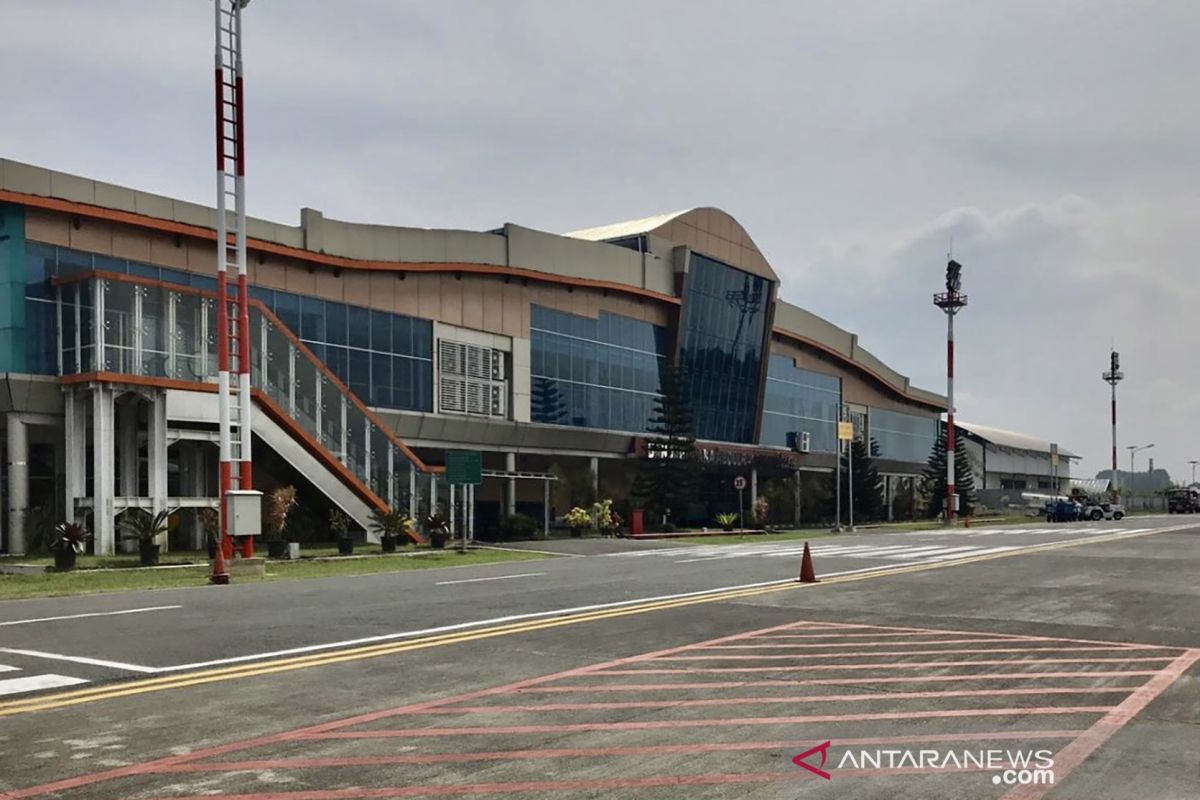 Bandara Abd Saleh Malang hentikan layanan penerbangan