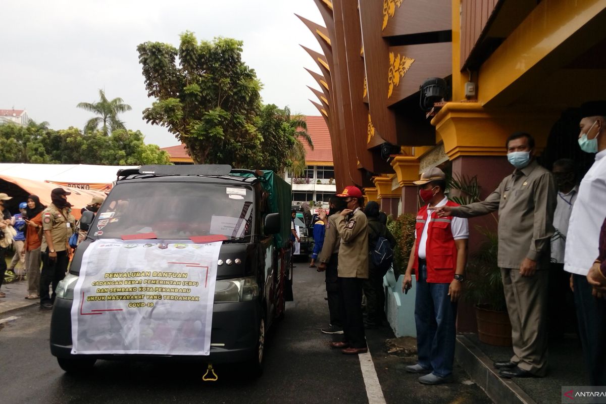 Wako Pekanbaru lepas 15.625 paket bantuan warga terdampak COVID-19