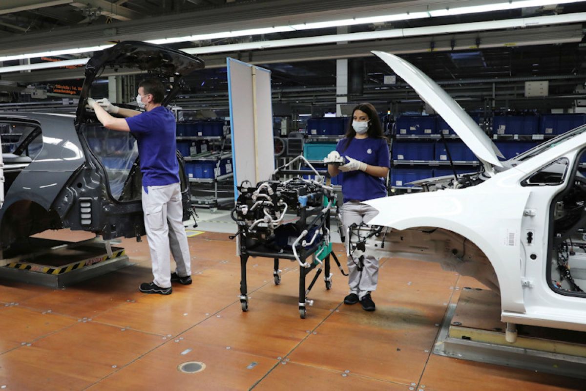 VW mulai berproduksi lagi  secara bertahap di beberapa negara