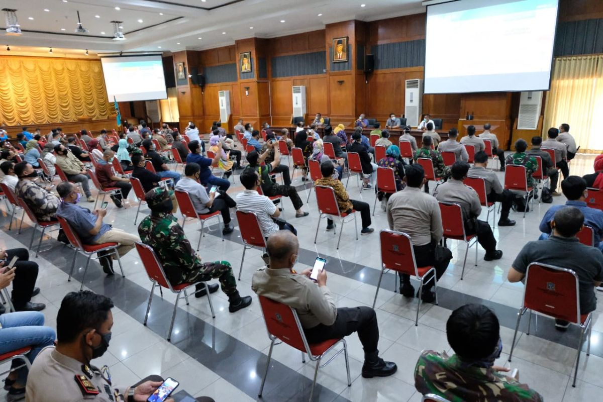 Pemkot Surabaya gelar rapat koordinasi bersama forkopimda jelang PSBB