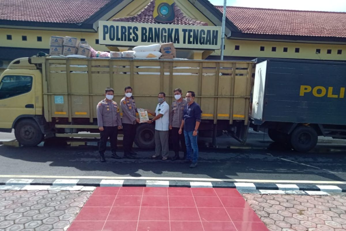 PT Koba Tin salurkan 2,5 ton beras untuk keluarga terdampak virus COVID-19