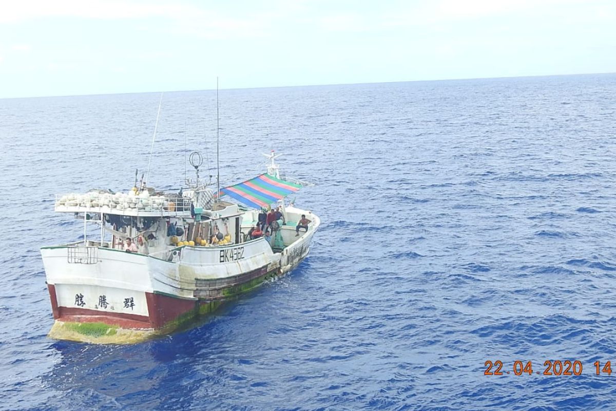 KKP lumpuhkan kapal ikan ilegal Filipina dan Taiwan di Laut Sulawesi