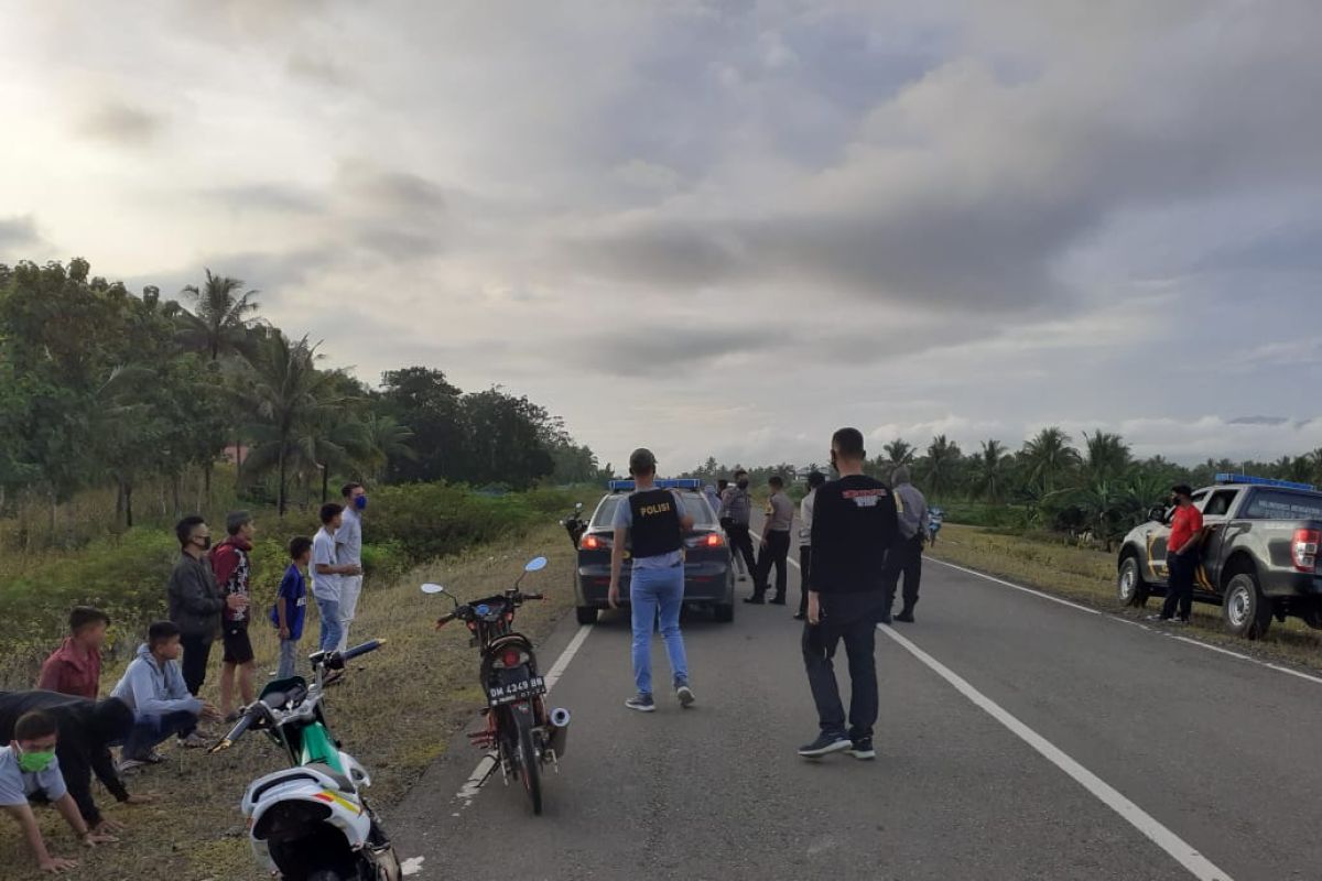 Polsek Telaga Biru membubarkan kerumunan pemuda akan balap liar