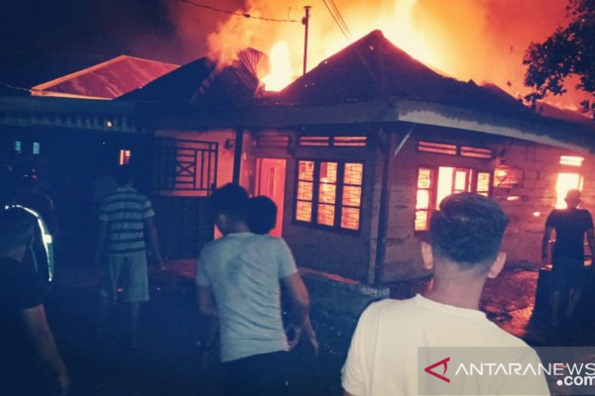 Satu rumah hangus terbakar di Medan Denai