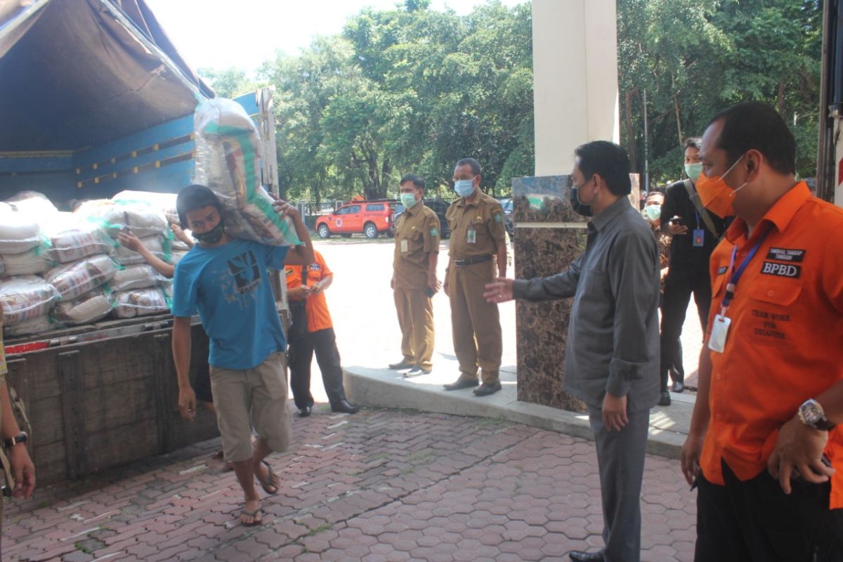 Pemkab Sidoarjo terima bantuan bahan pokok dari Pemprov Jatim