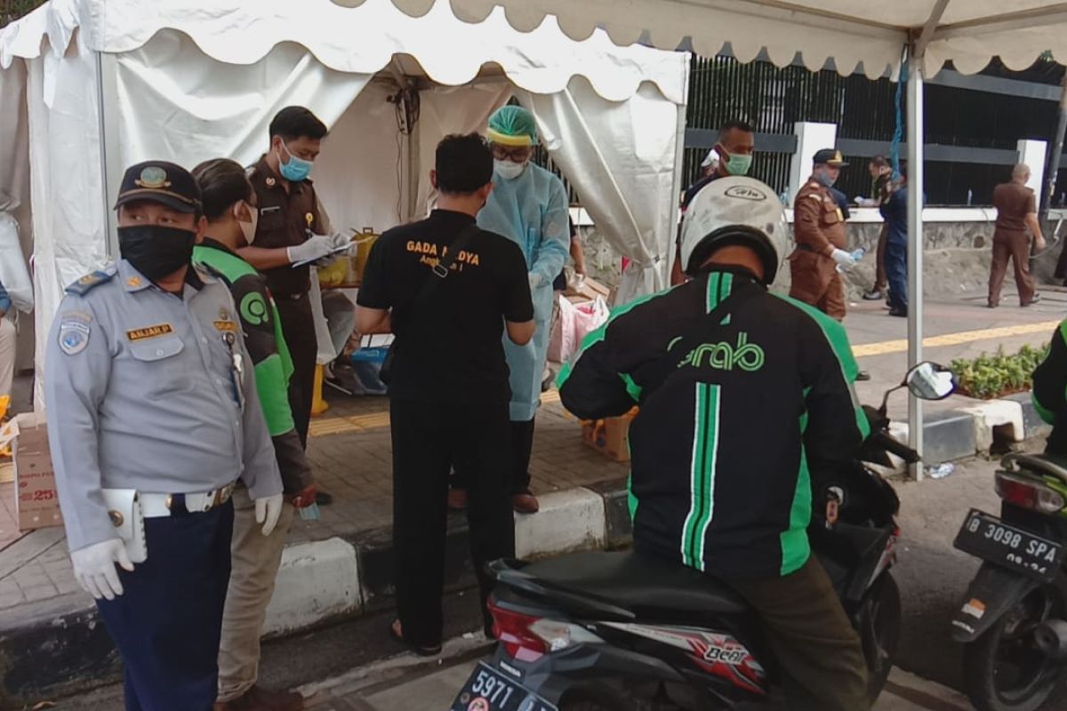 Tidak bermasker pelanggar PSBB terbanyak di Jakarta Selatan