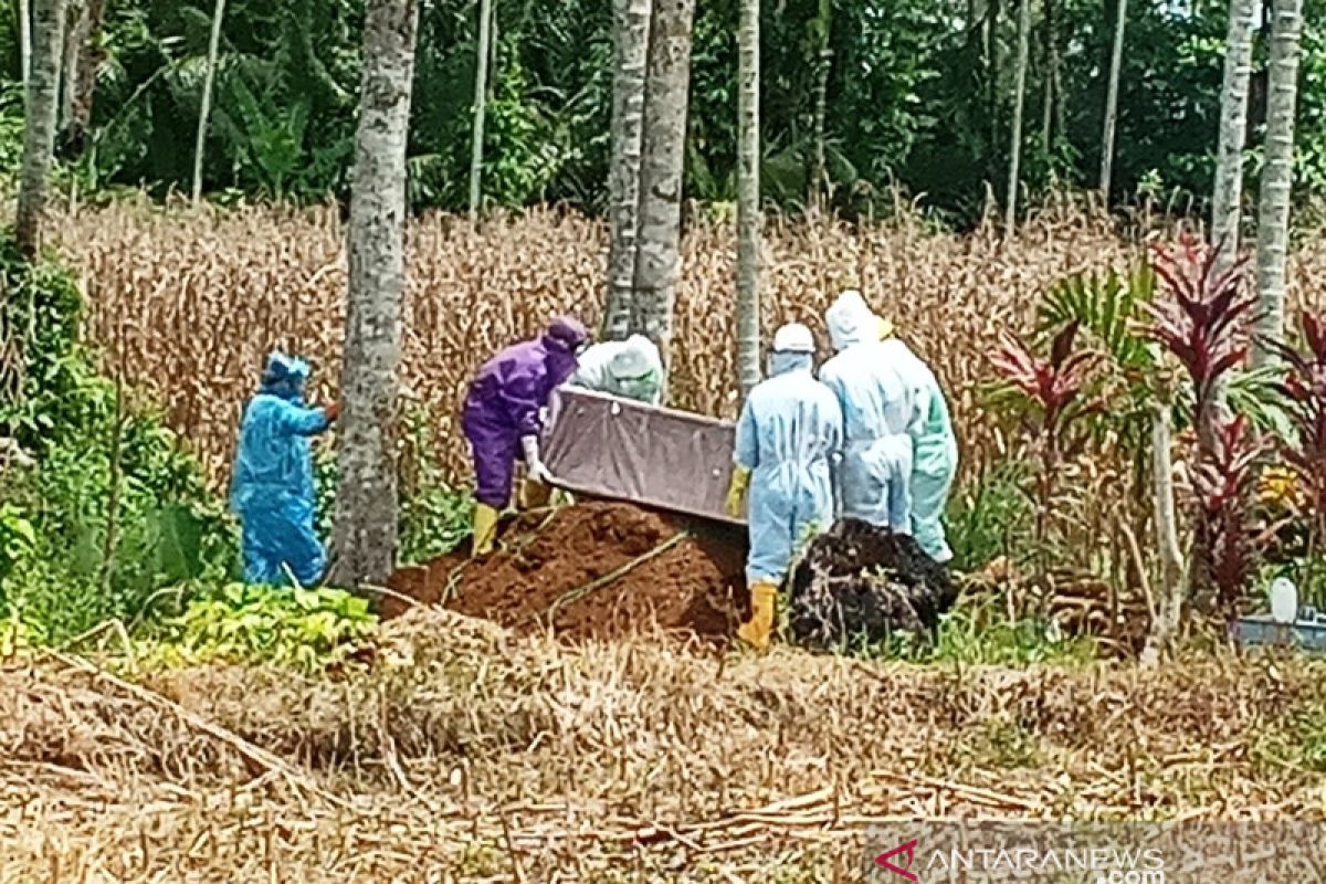 Jasad pasien positif COVID-19 di Padang Pariaman dimakamkan di Agam, warga tak menolak