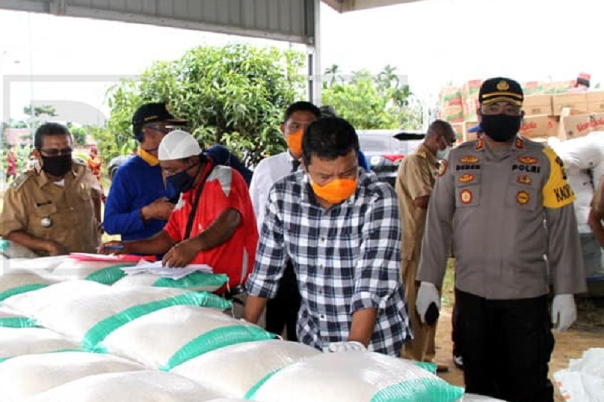 Tanjabtim mulai distribusikan bantuan jaring sosial di tiga kecamatan