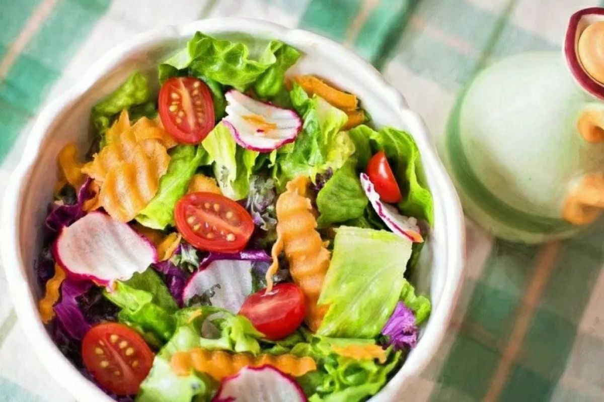 Menu Ramadhan, salad wortel jeruk dengan kurma