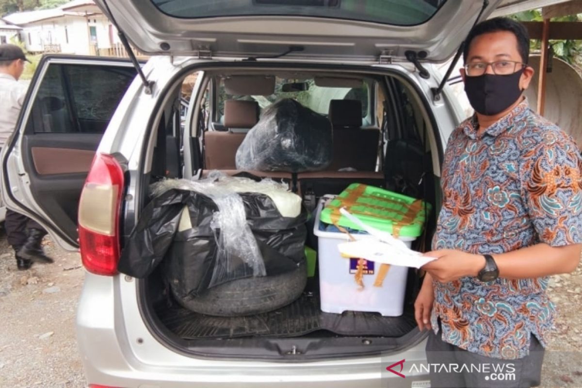 Mobil berisi 30 kg ganja kering ditemukan di jalan menuju PLTA Nagan Raya