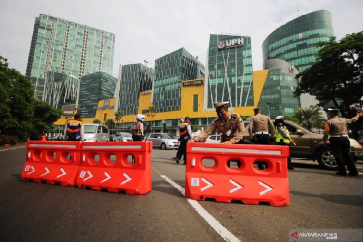 Polda Jatim identifikasi kepadatan lalu lintas PSBB hari pertama