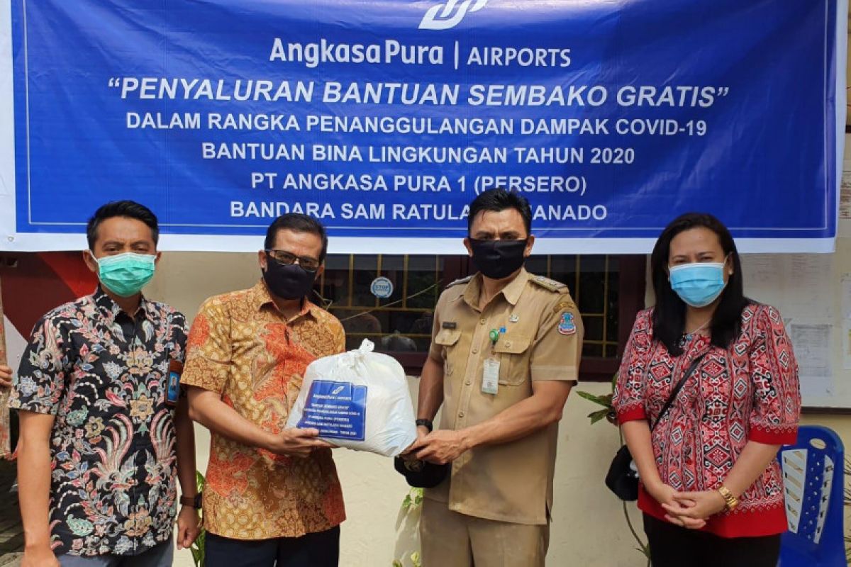 Bandara Sam Ratulangi Manado bantu warga terdampak COVID-19