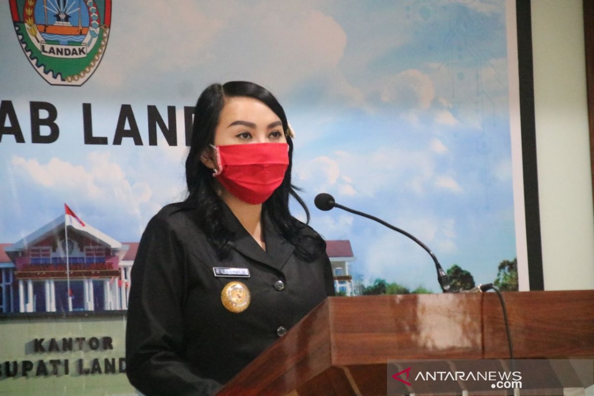 Bupati Karolin ajak umat Muslim ambil hikmah Lebaran di tengah pandemi