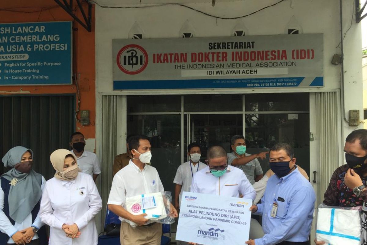 Tim Satgas BUMN Aceh salurkan bantuan perlengkapan medis