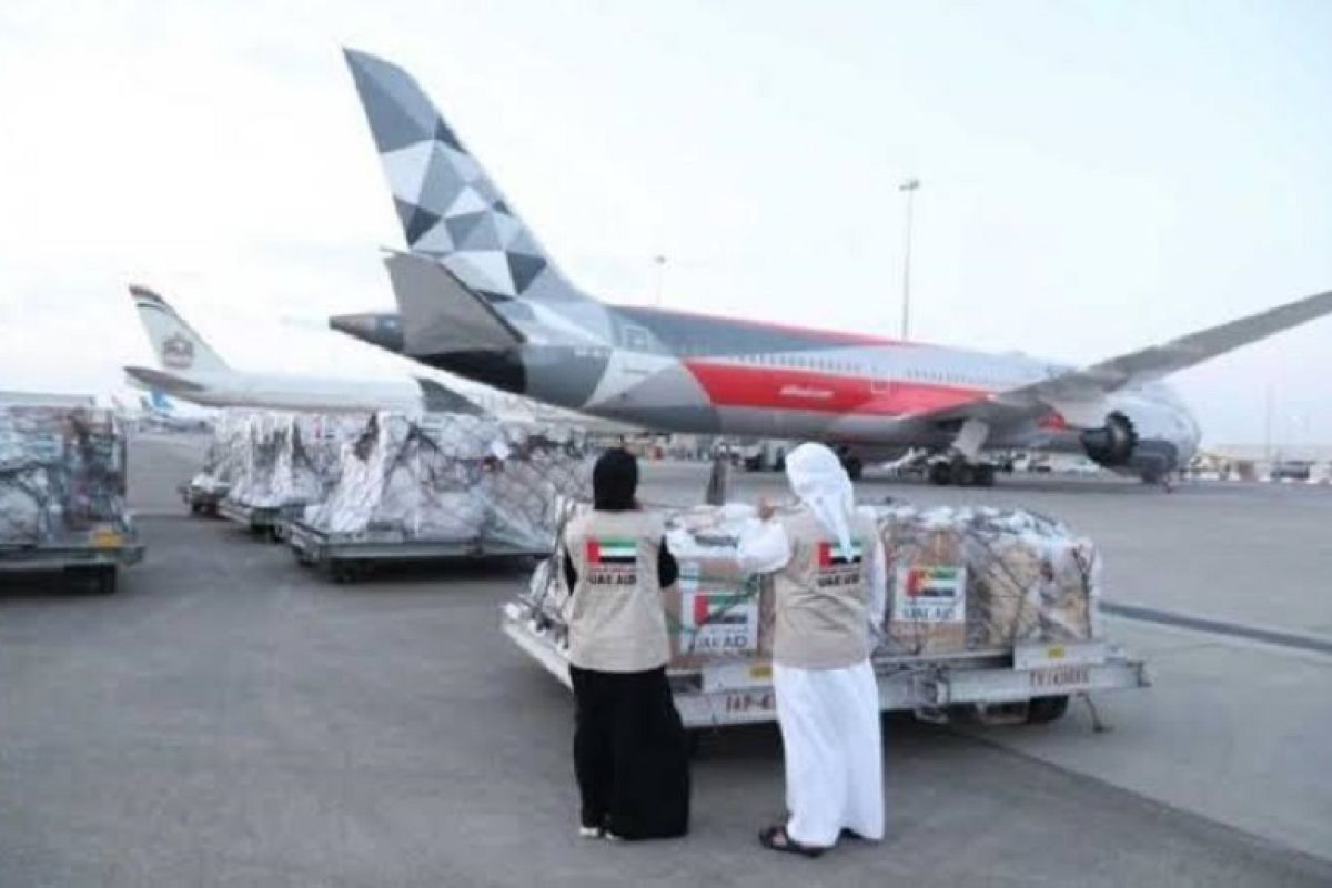 Uni Emirat Arab kirimkan bantuan medis penanganan COVID-19 ke Indonesia