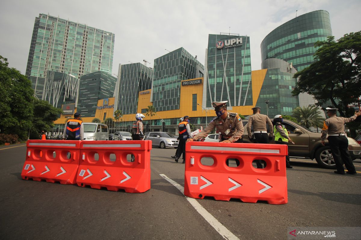 Polda Jatim identifikasi penyebab kepadatan lalu lintas pada hari pertama PSBB