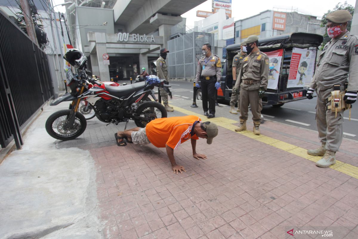 Penanganan COVID-19 di Jaksel fokus disiplin prokes dan vaksinasi