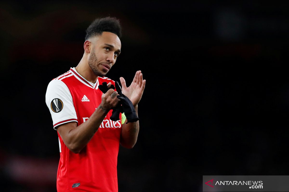 Arsenal dikabarkan siap jual Aubameyang setengah harga