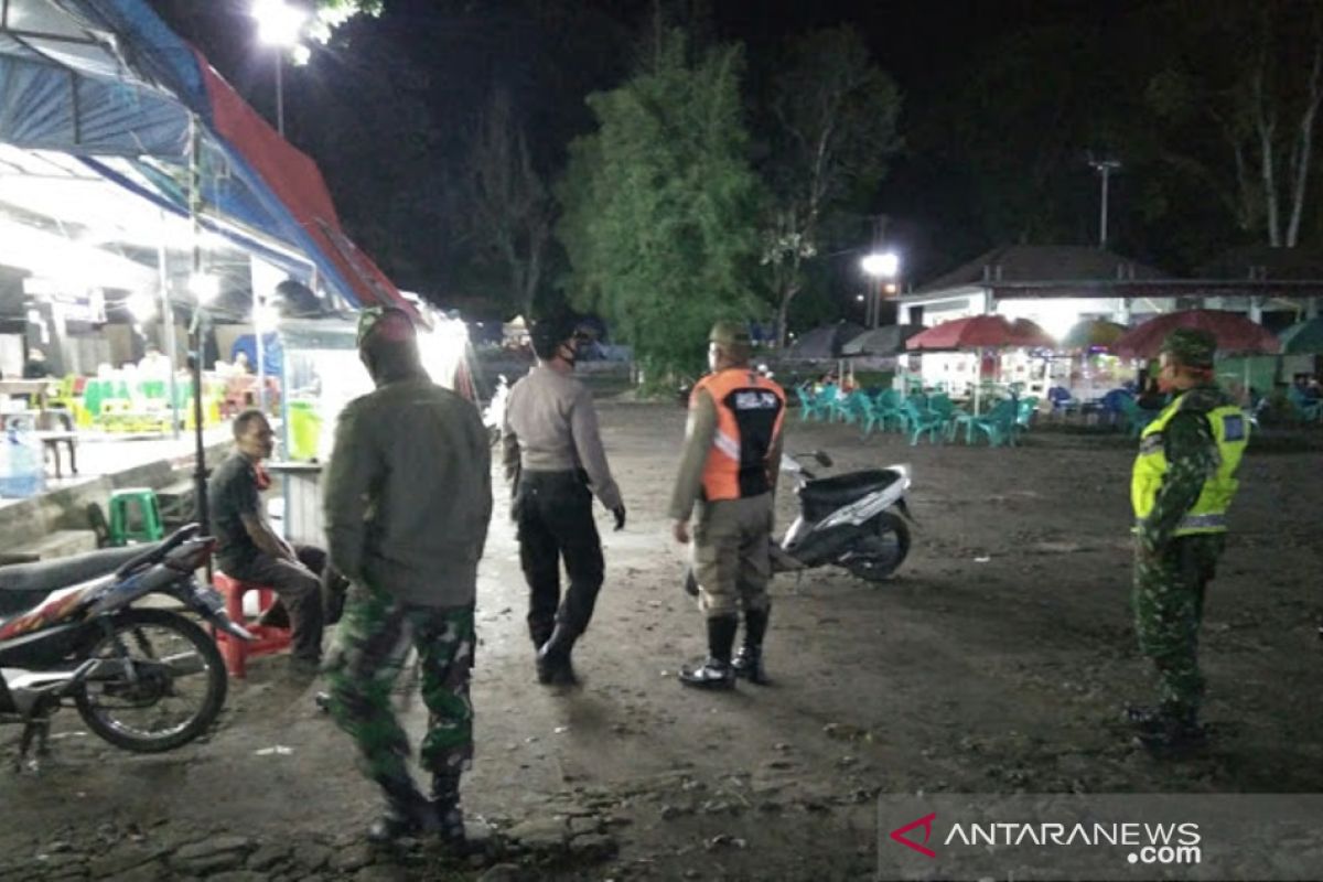 Antisipasi COVID-19, aparat gabungan di Rejang Lebong patroli bersama