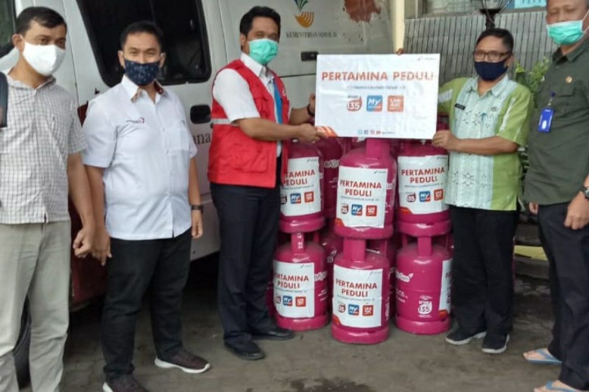 Pertamina salurkan puluhan tabung elpiji untuk dapur umum PSBB