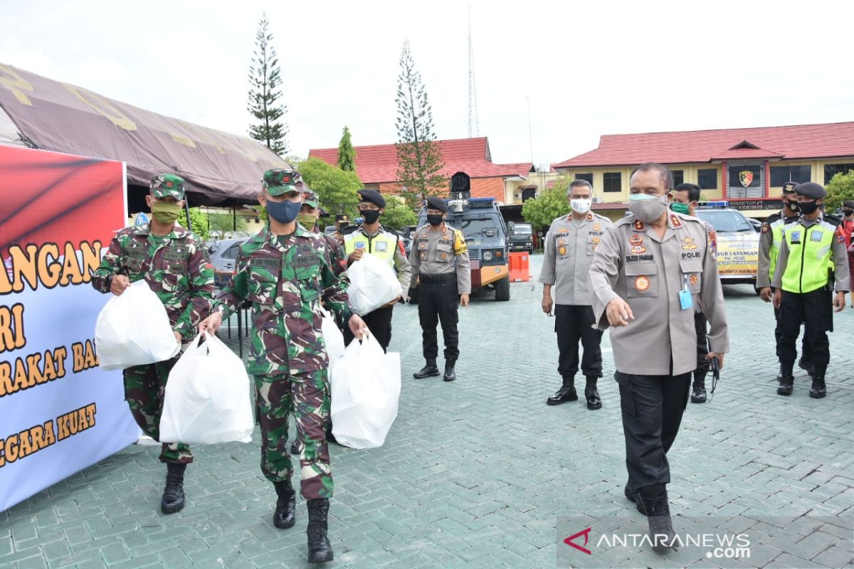 Dapur Lapangan TNI-Polri bagikan 300 porsi untuk sahur dan berbuka