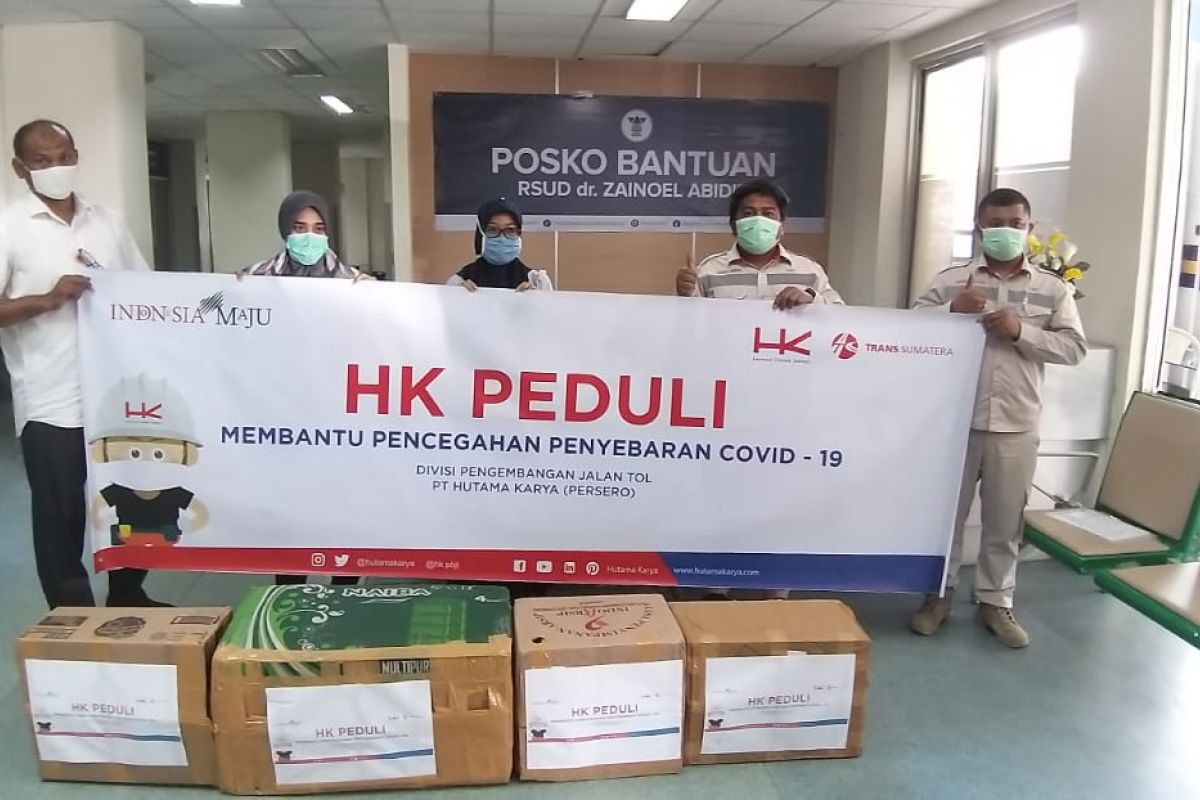 HK bagikan masker dan APD untuk tenaga medis