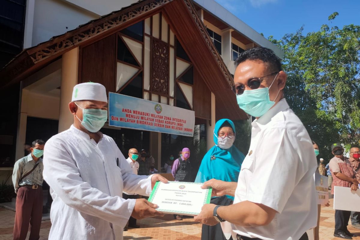 Pemkot Pontianak berikan bantuan guru ngaji-fardu kifayah-posyandu dan RT-RW