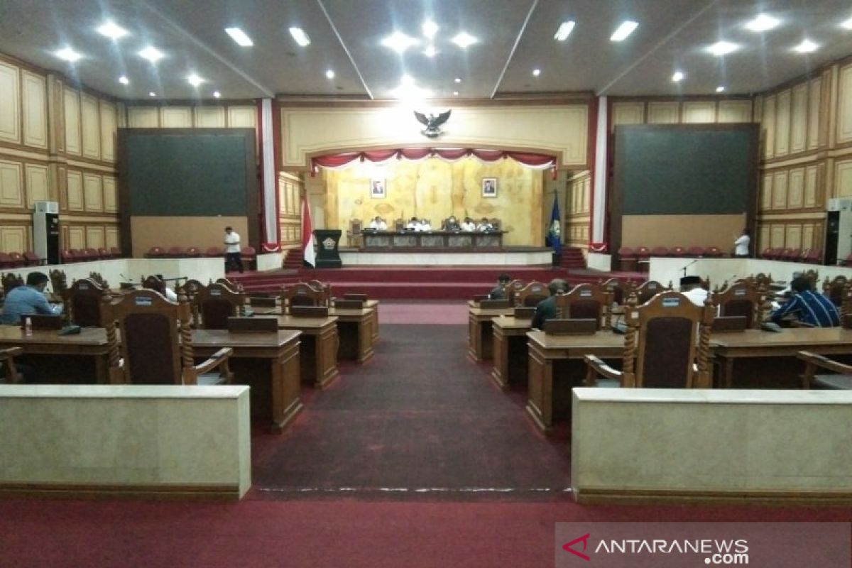 DPRD Sultra imbau masyarakat patuh peraturan penerapan disiplin COVID-19