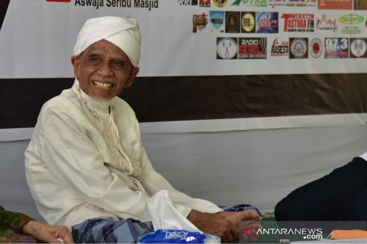 TGH Lalu Turmudzi Badaruddin: warga NTB patuhi imbauan pemerintah dan ulama soal COVID-19