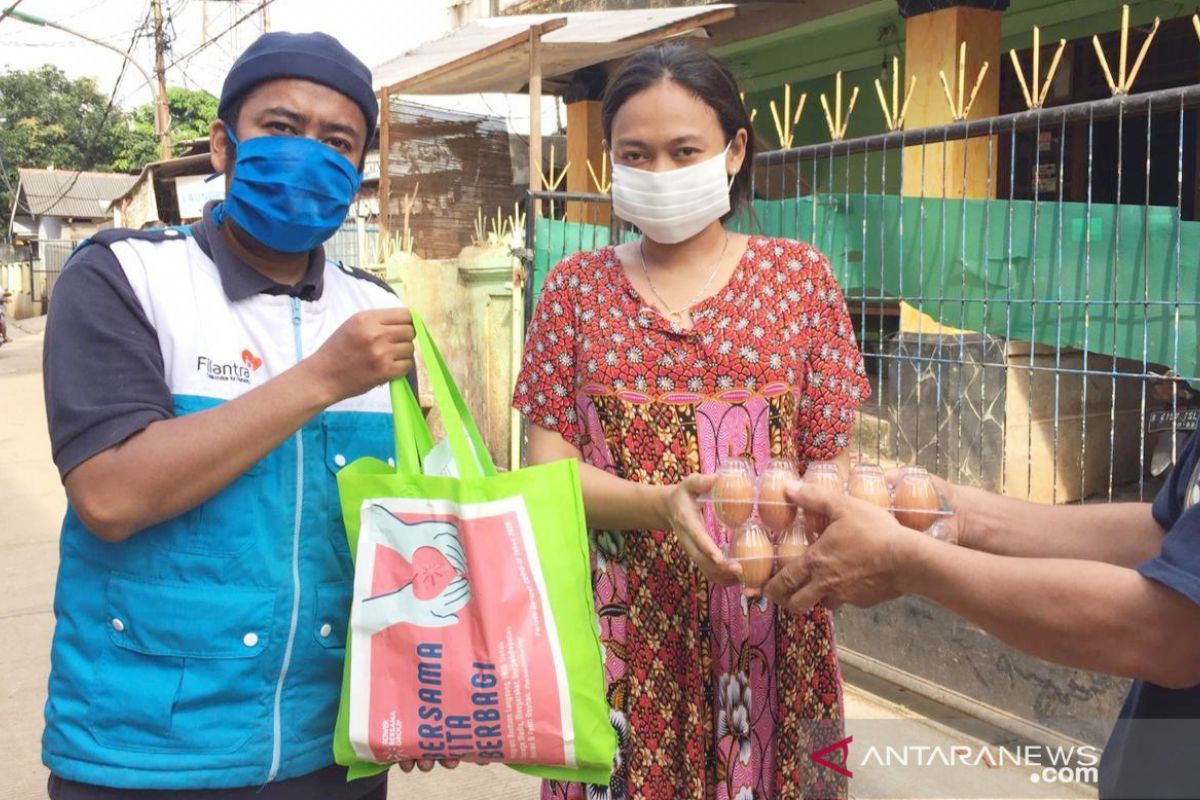 TBIG ikut bagikan bantuan warga terdampak pandemi COVID-19