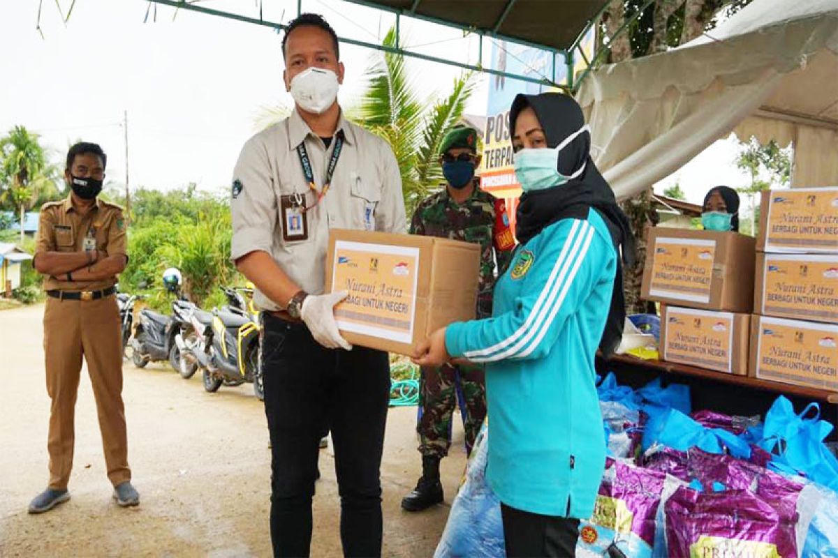 PT PAMA serahkan bantuan untuk warga Desa Lemo