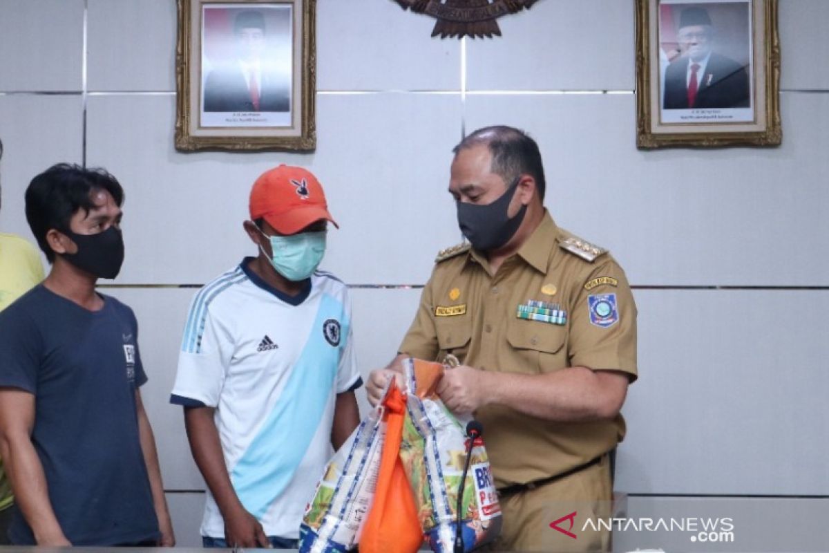 BRI bantu sembako sopir bandara di Pangkalpinang terdampak pandemi COVID-19