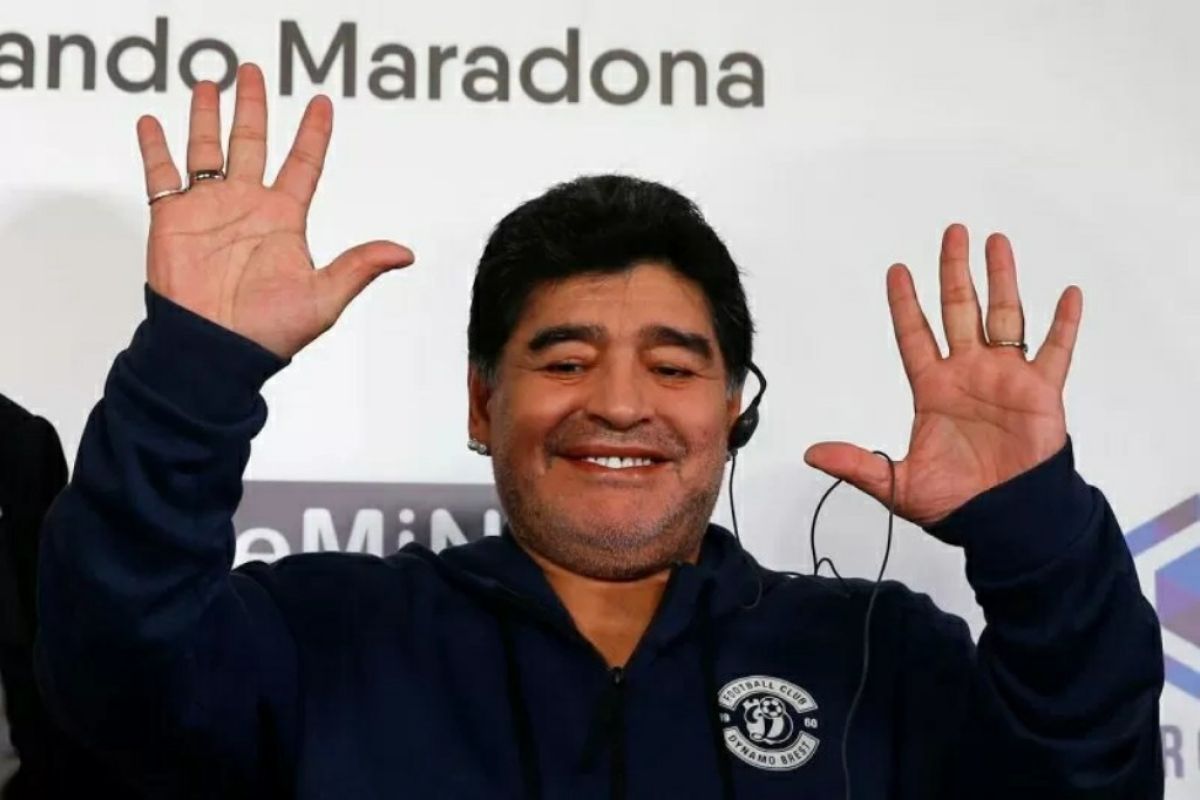 Maradona: bantuan Tuhan untuk hentikan pandemi corona