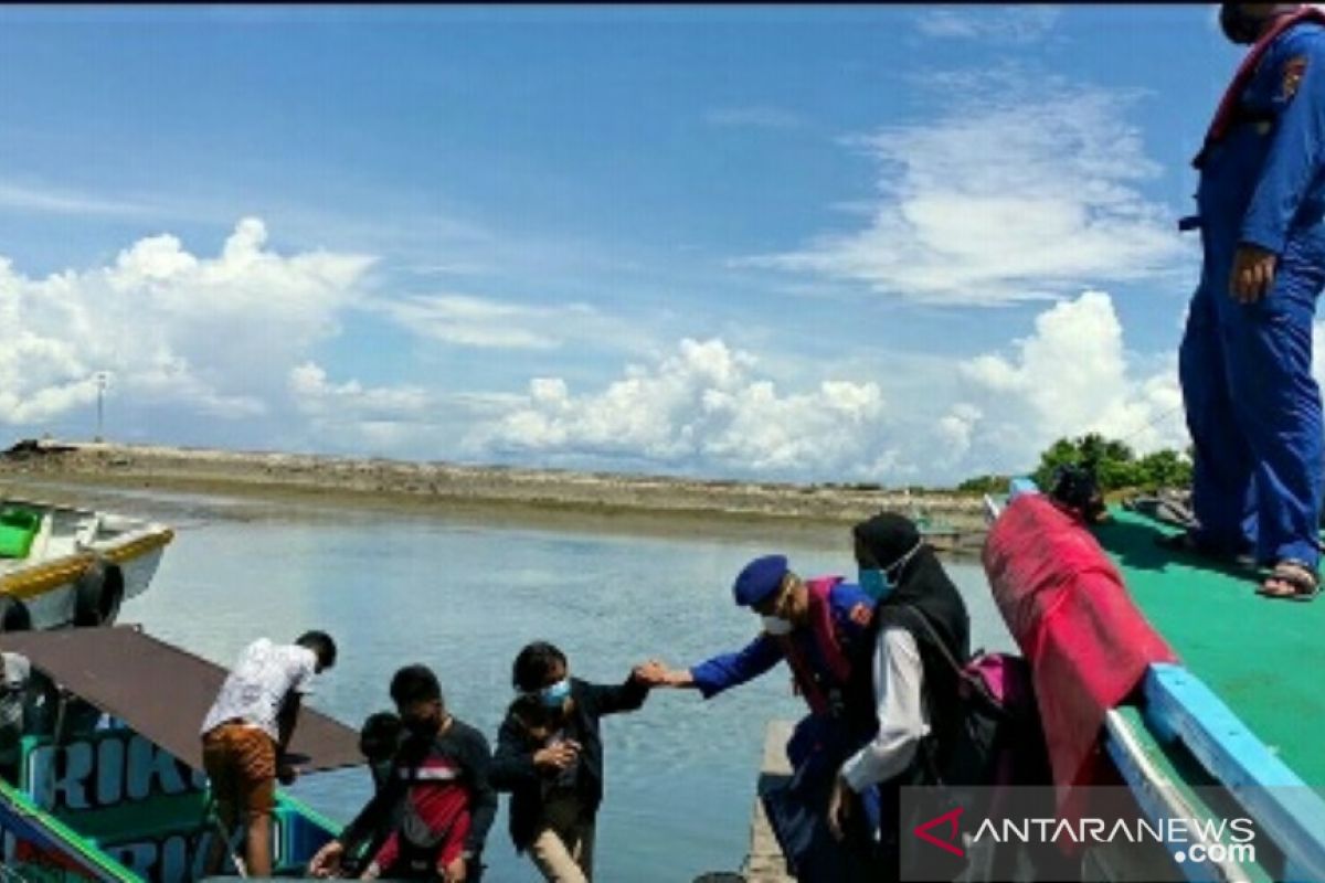 Gugus Tugas: Penumpang kapal angkutan gelap isolasi mandiri