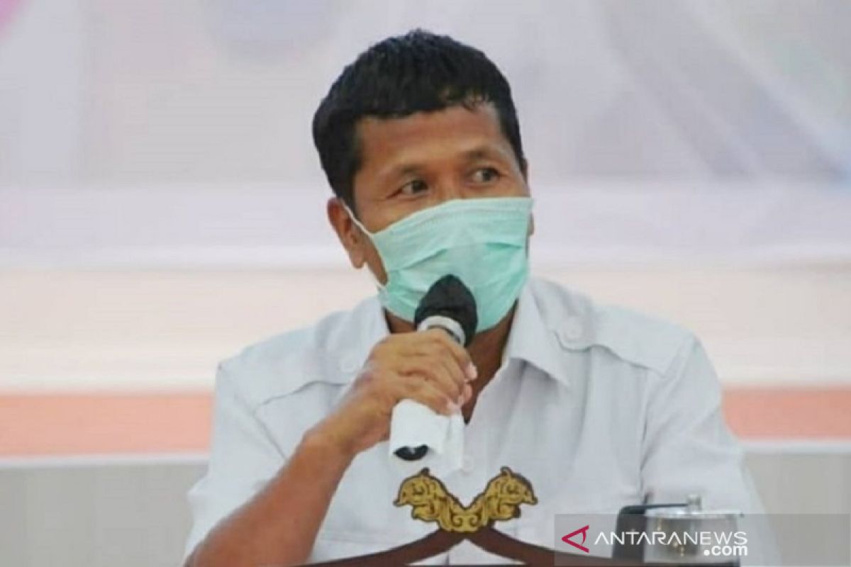 Saat pandemi, Ketua DPRD Riau kritik bupati tarawih berjamaah