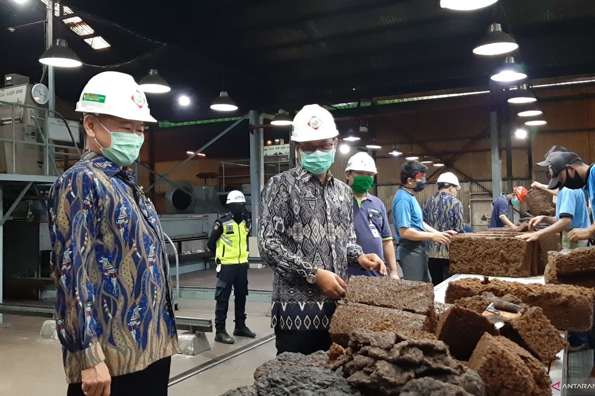 Kadisbun Kalbar pastikan pabrik karet masih beroperasi