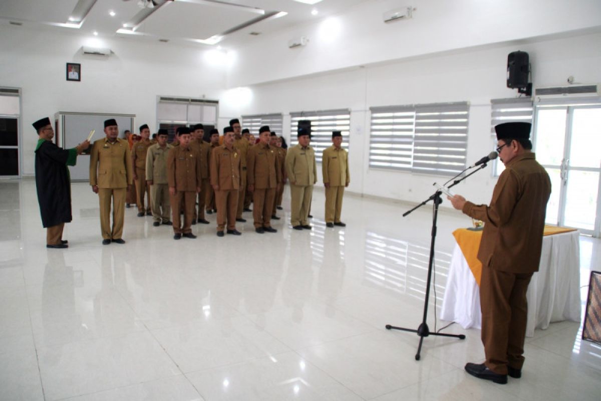 Sekdakab Labuhanbatu lanti 40 pejabat administrator dan pengawas