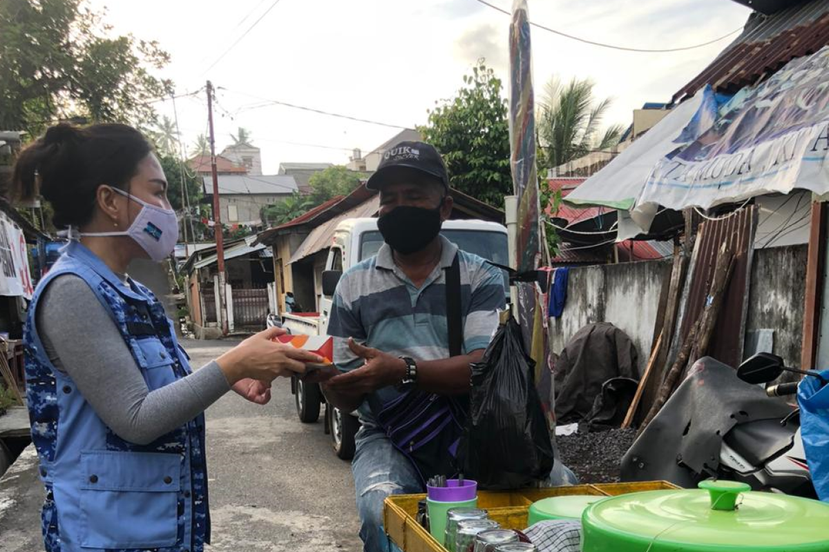 Demokrat Manado bagi-bagi 200 paket makanan berbuka puasa tiap hari