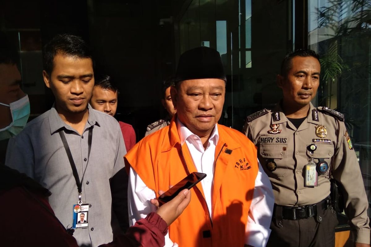 KPK panggil tiga saksi penyidikan kasus suap Bupati Sidoarjo nonaktif Saiful Ilah