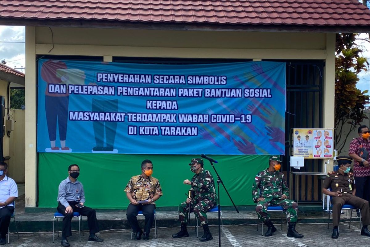 Pemkot Tarakan distribusikan bantuan untuk warga terdampak COVID-19