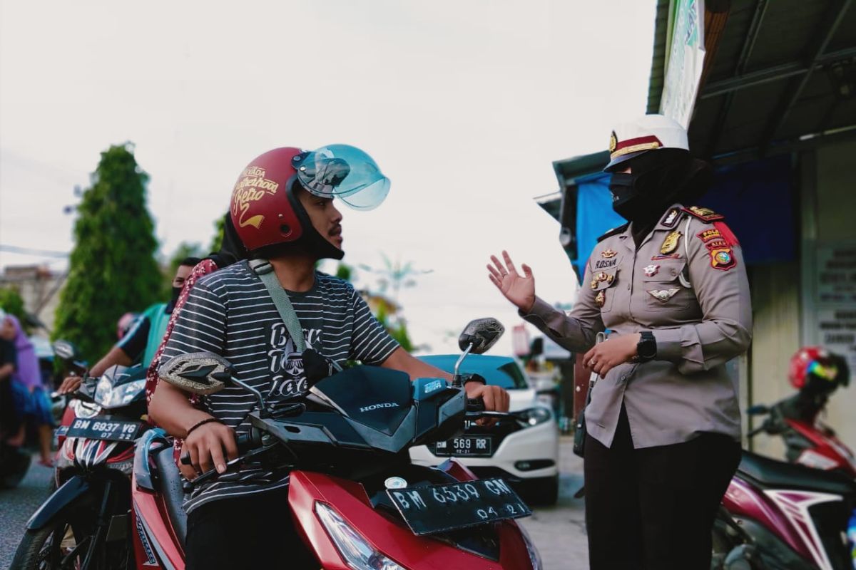 Pengendara tidak kenakan masker dilarang melintas jalan M Boya Tembilahan
