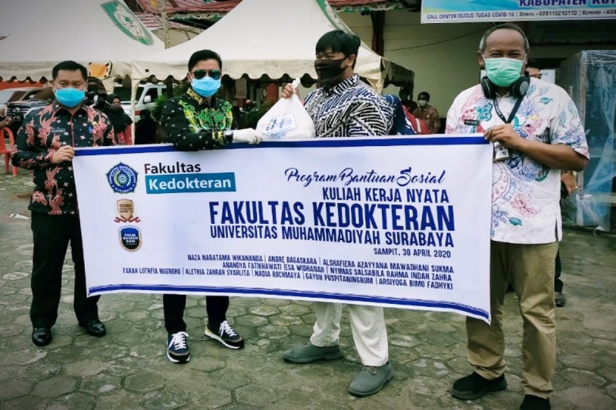 Mahasiswa Kedokteran Unmuh Surabaya peduli penanganan COVID-19 di Kotim