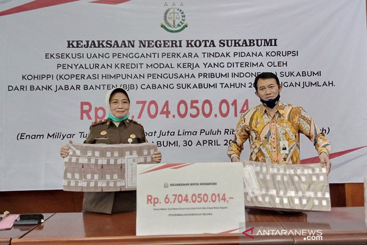 Kejari Sukabumi kembalikan uang negara dari kasus korupsi Rp6,7 miliar