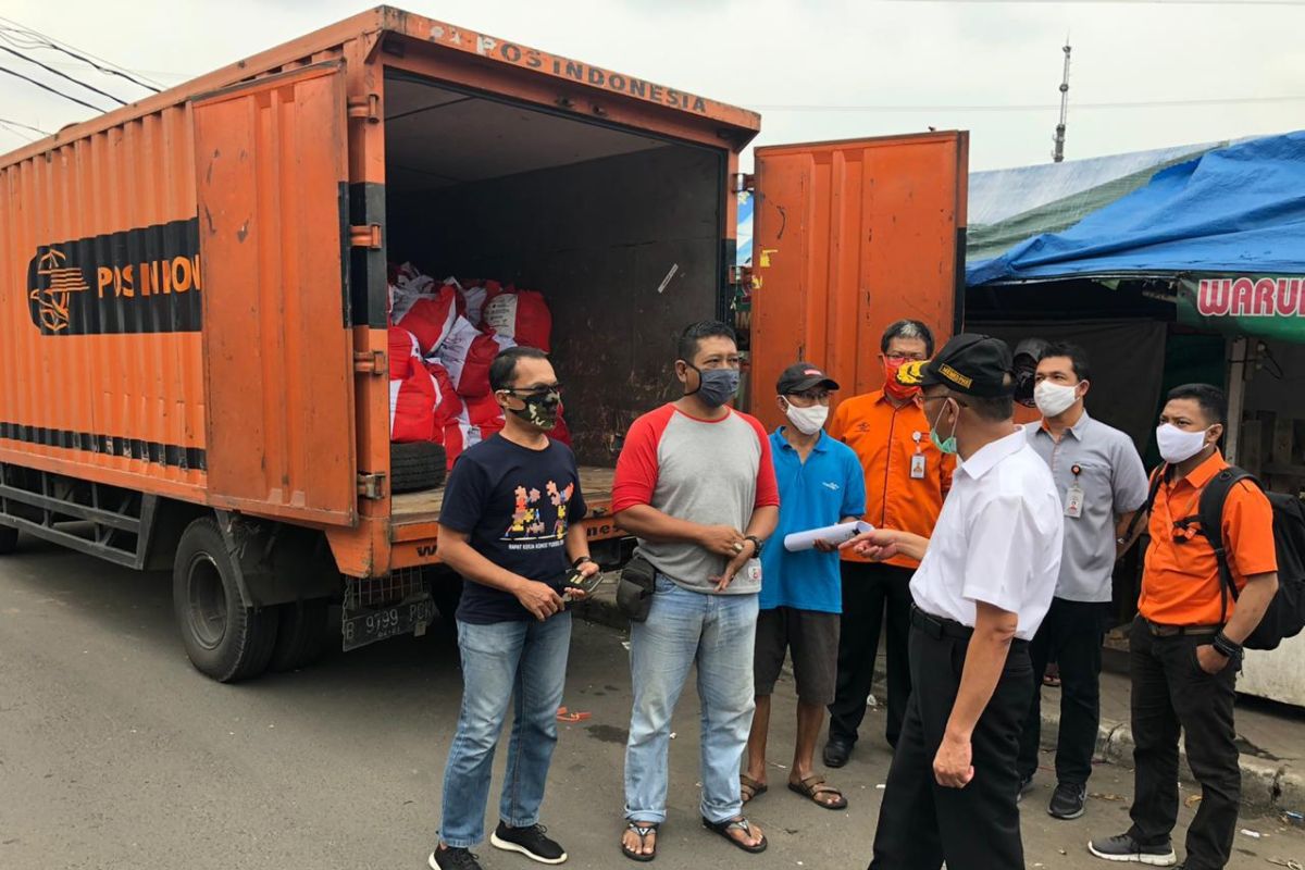 Menko PMK minta warga bersabar bansos disalurkan secara bertahap