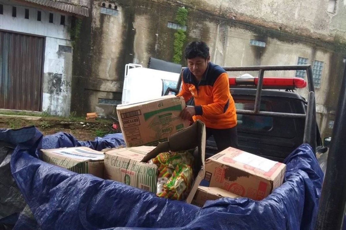 BPBD Lebak salurkan bantuan logistik  ke pengungsi korban banjir