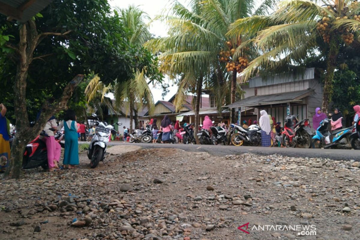 Tiga warga terseret arus sungai di Mukomuko, satu ditemukan meninggal