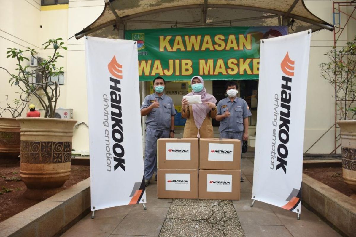 Hankook bagikan masker kesehatan untuk tenaga medis